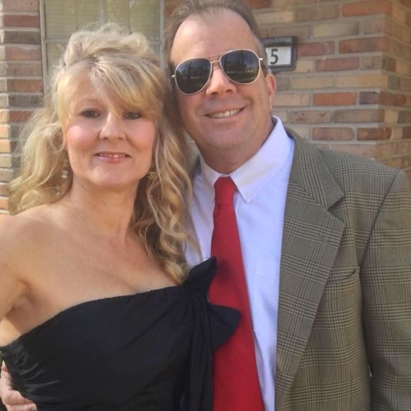 Meet your Posher, Debb - Picture 1 of 1